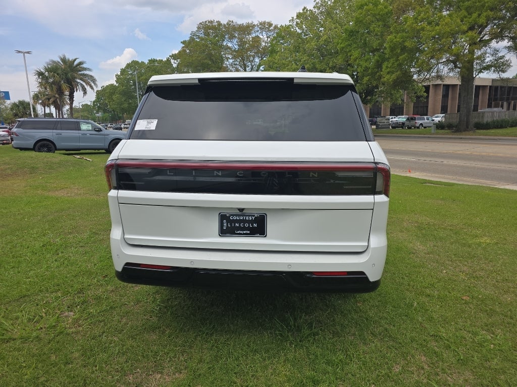2026 Lincoln Navigator L Reserve