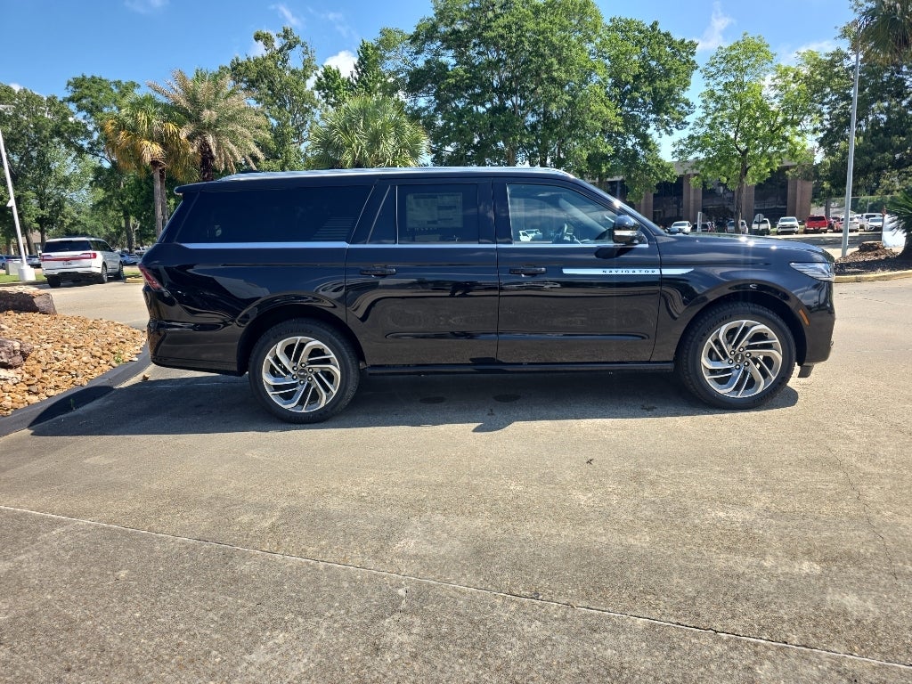 2026 Lincoln Navigator L Reserve