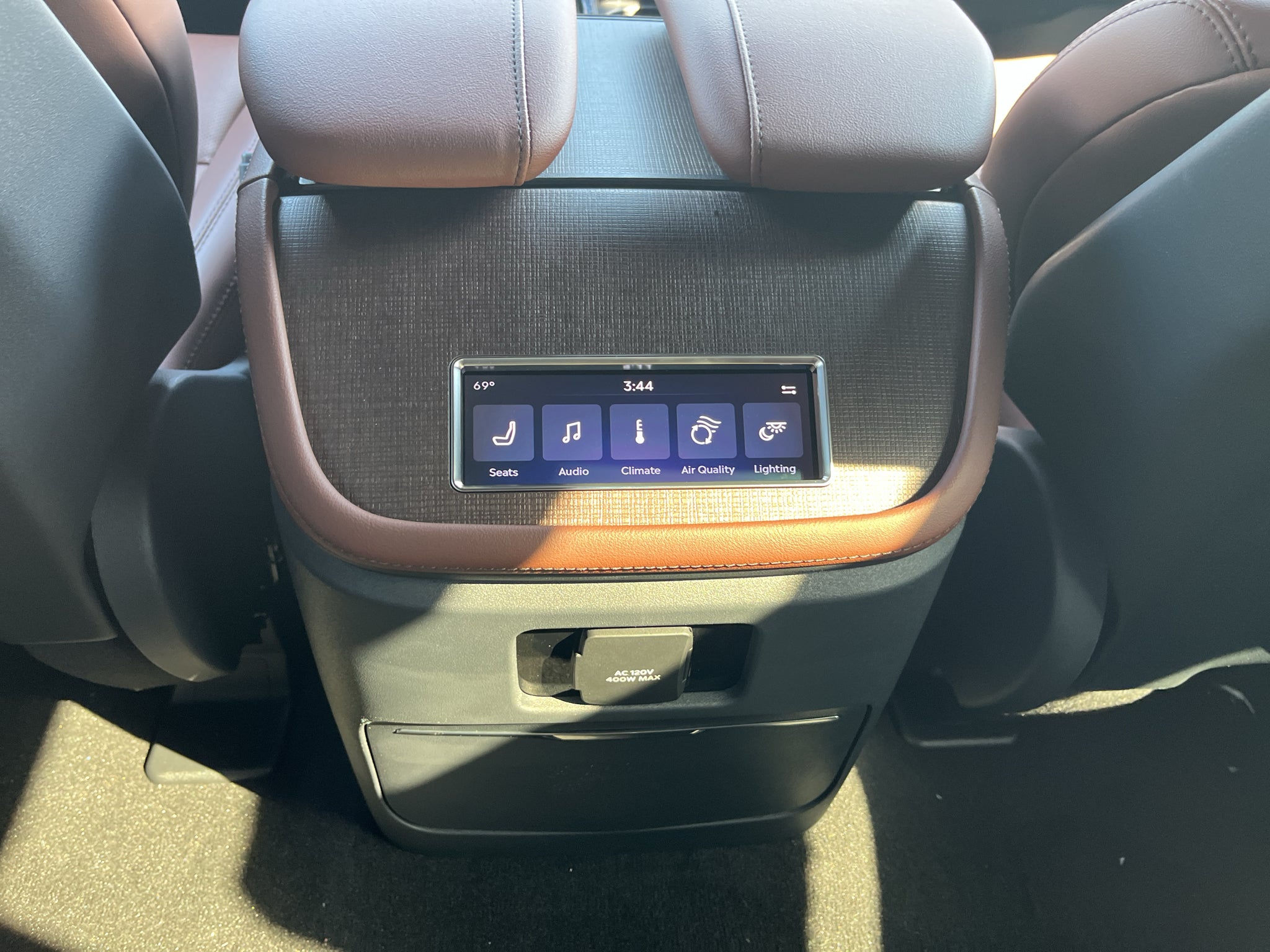 2027 Lincoln Navigator L Reserve