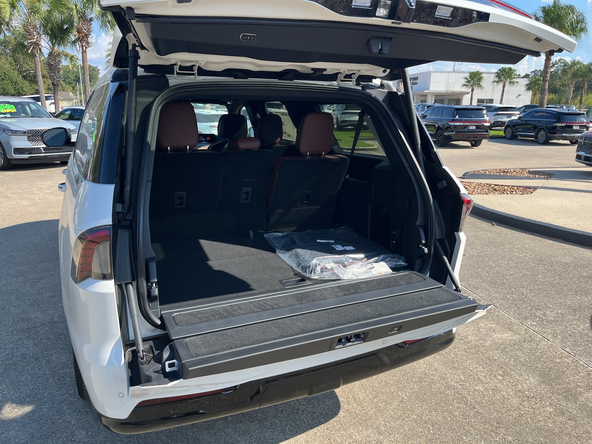 2027 Lincoln Navigator L Reserve