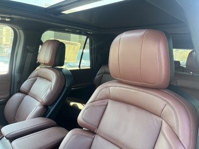 2027 Lincoln Navigator L Reserve