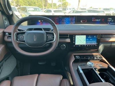 2027 Lincoln Navigator L Reserve