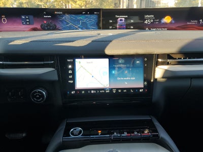 2025 Lincoln Navigator L Reserve