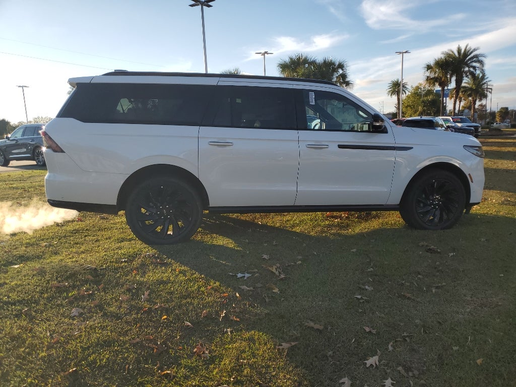 2025 Lincoln Navigator L Reserve