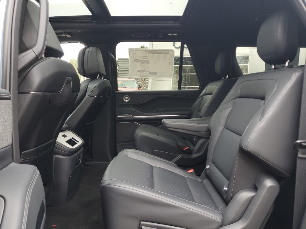 2025 Lincoln Navigator L Reserve