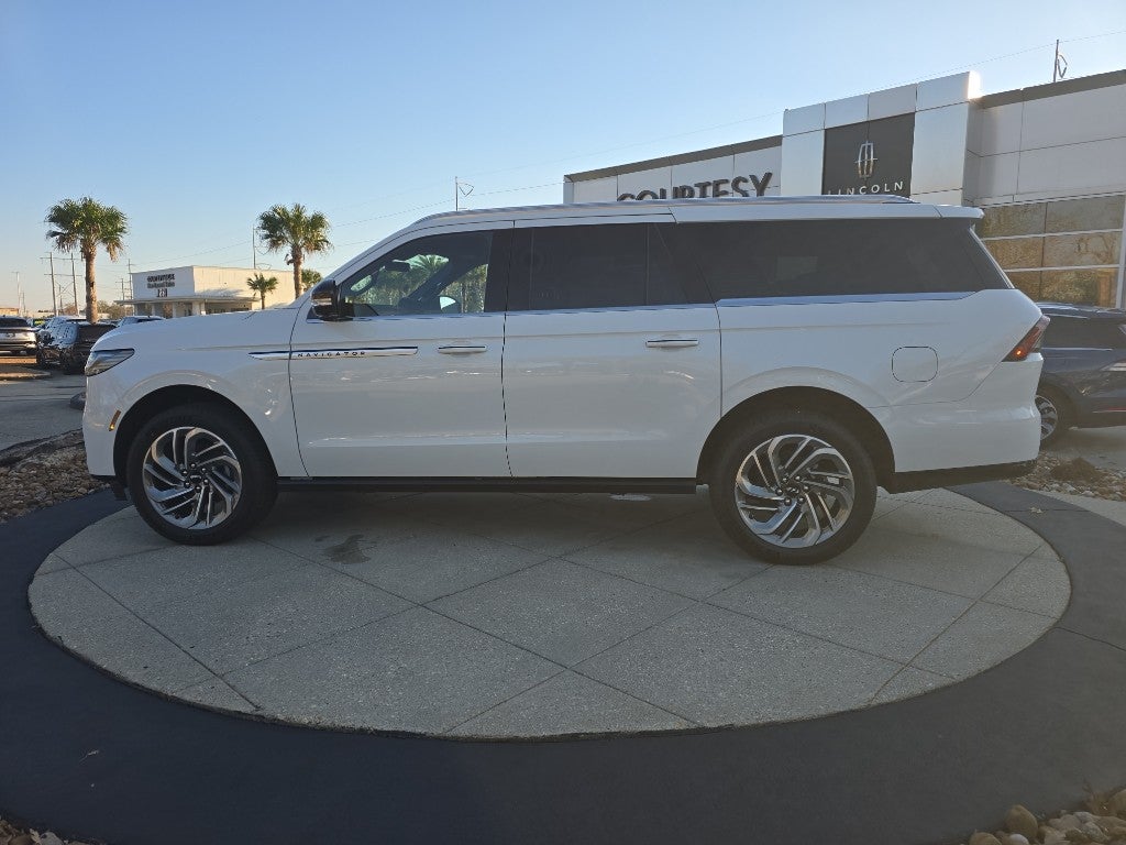 2026 Lincoln Navigator L Reserve