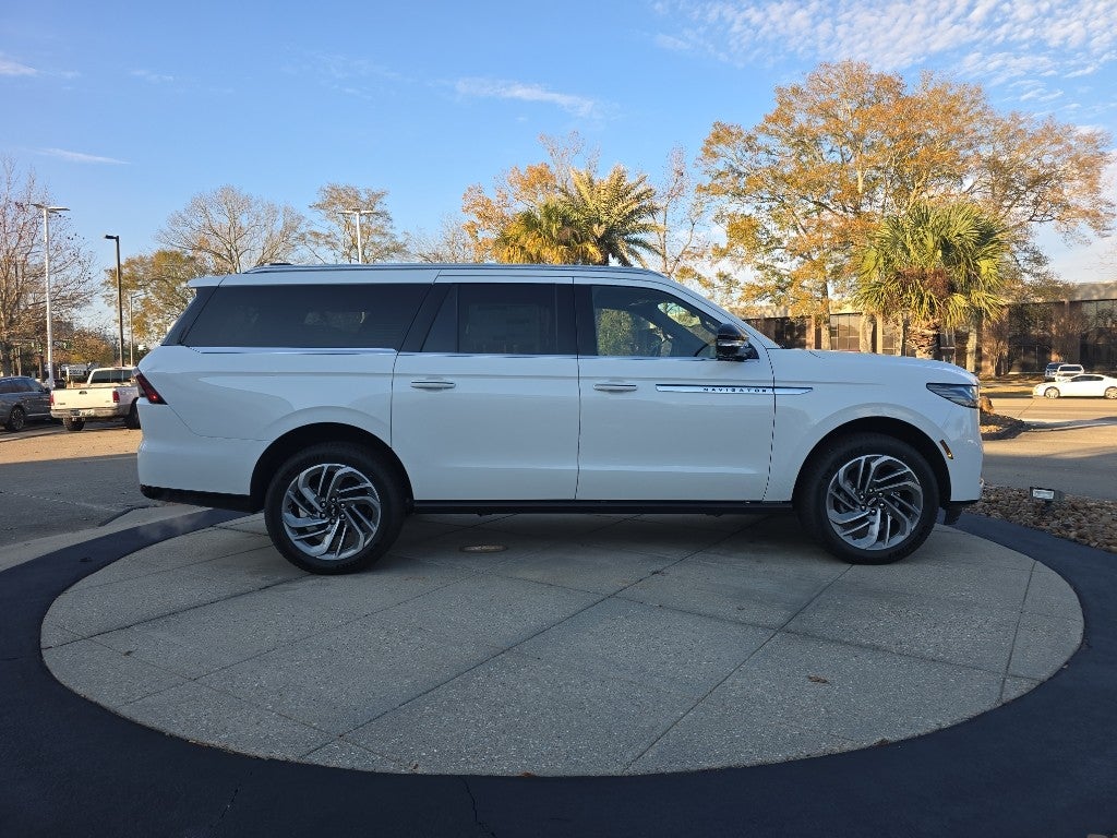 2026 Lincoln Navigator L Reserve