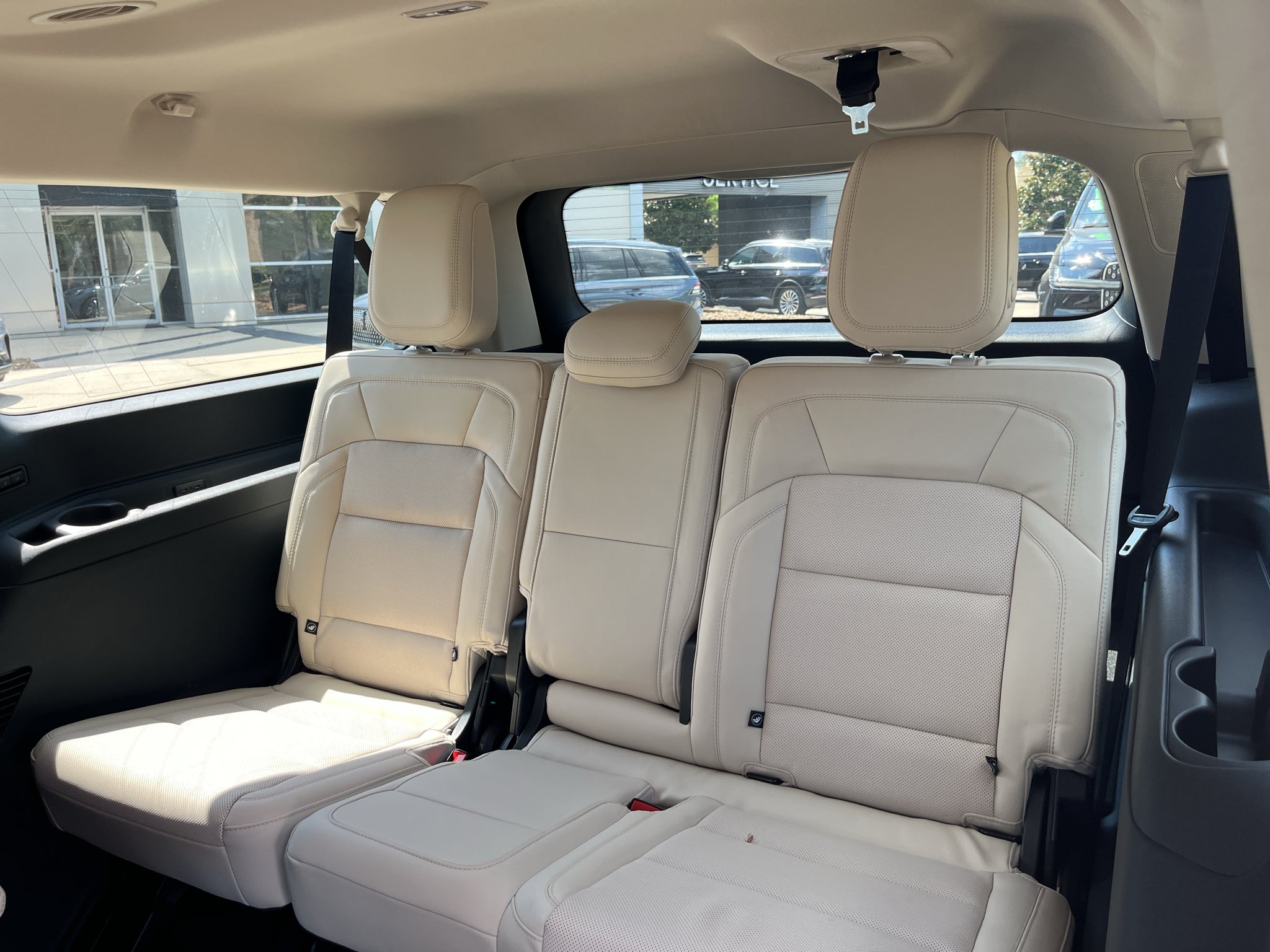 2027 Lincoln Navigator L Reserve