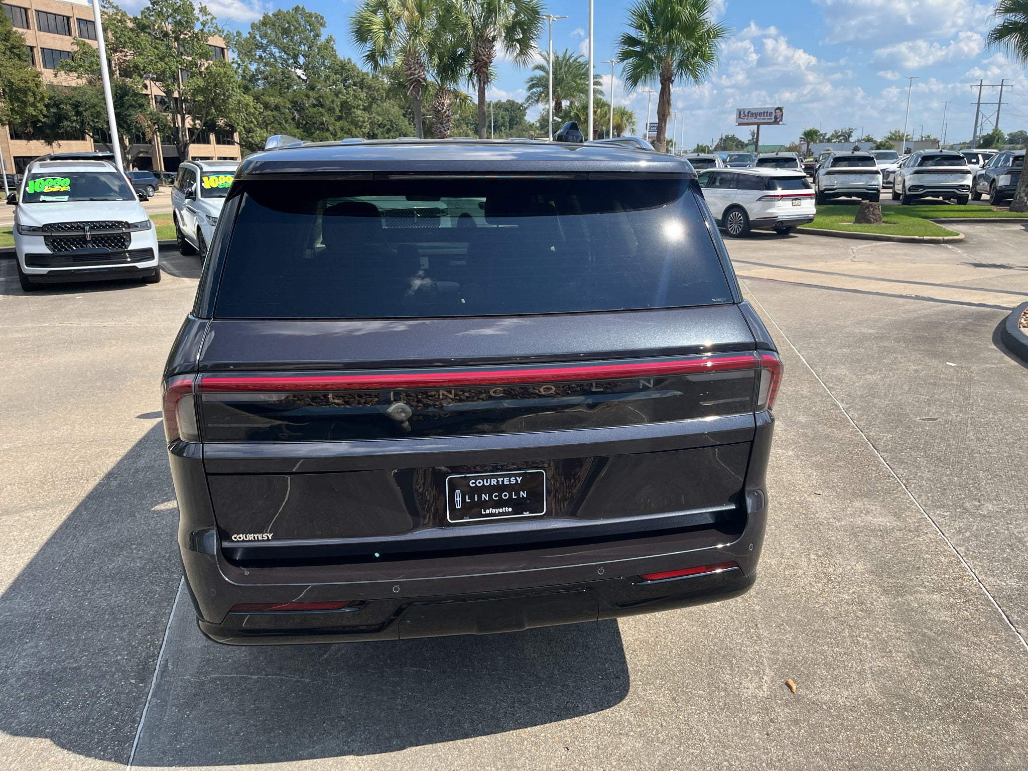 2027 Lincoln Navigator L Reserve