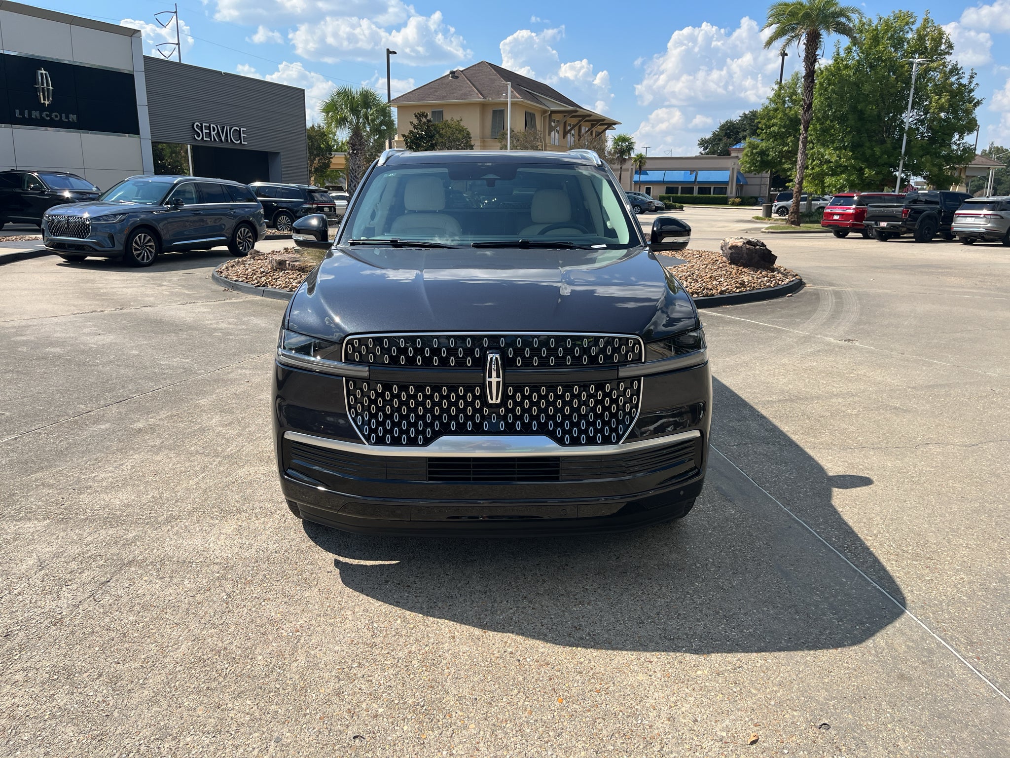 2027 Lincoln Navigator L Reserve