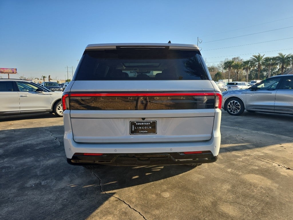 2026 Lincoln Navigator L Reserve