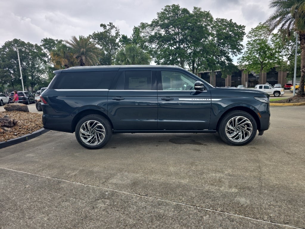 2026 Lincoln Navigator L Reserve