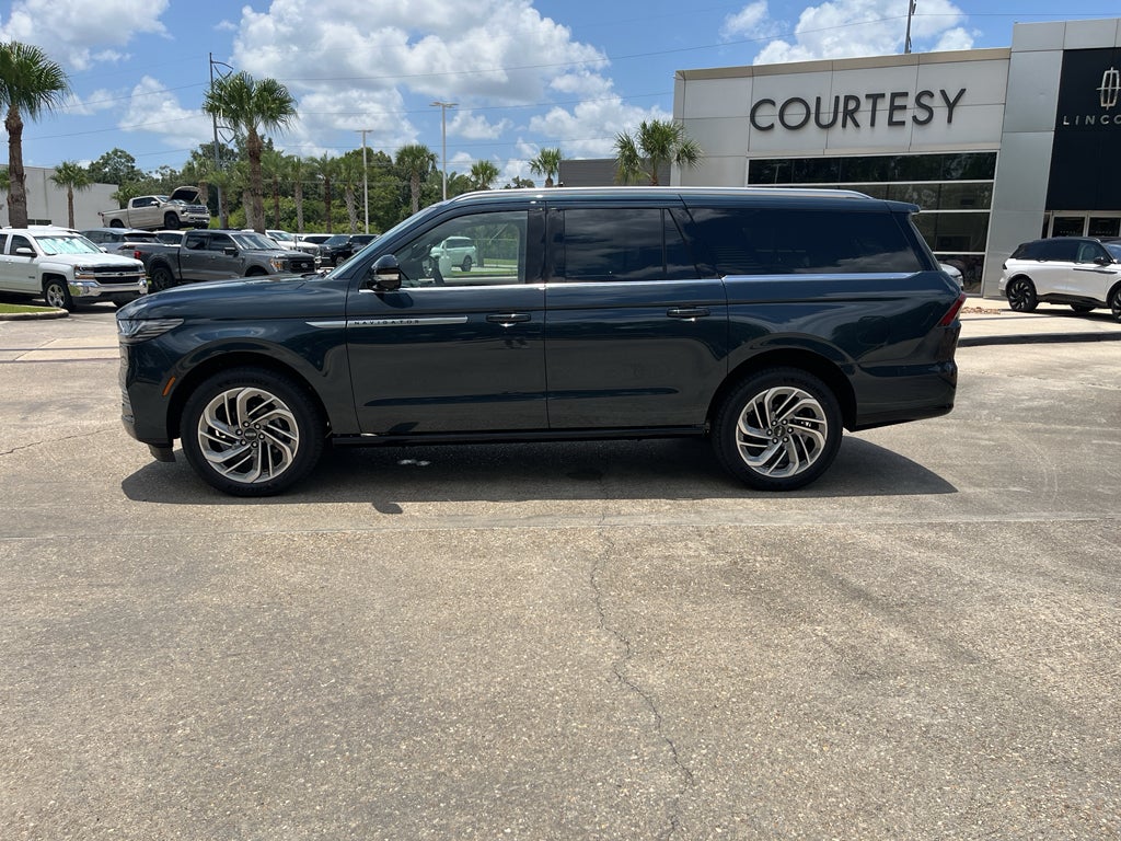 2026 Lincoln Navigator L Reserve