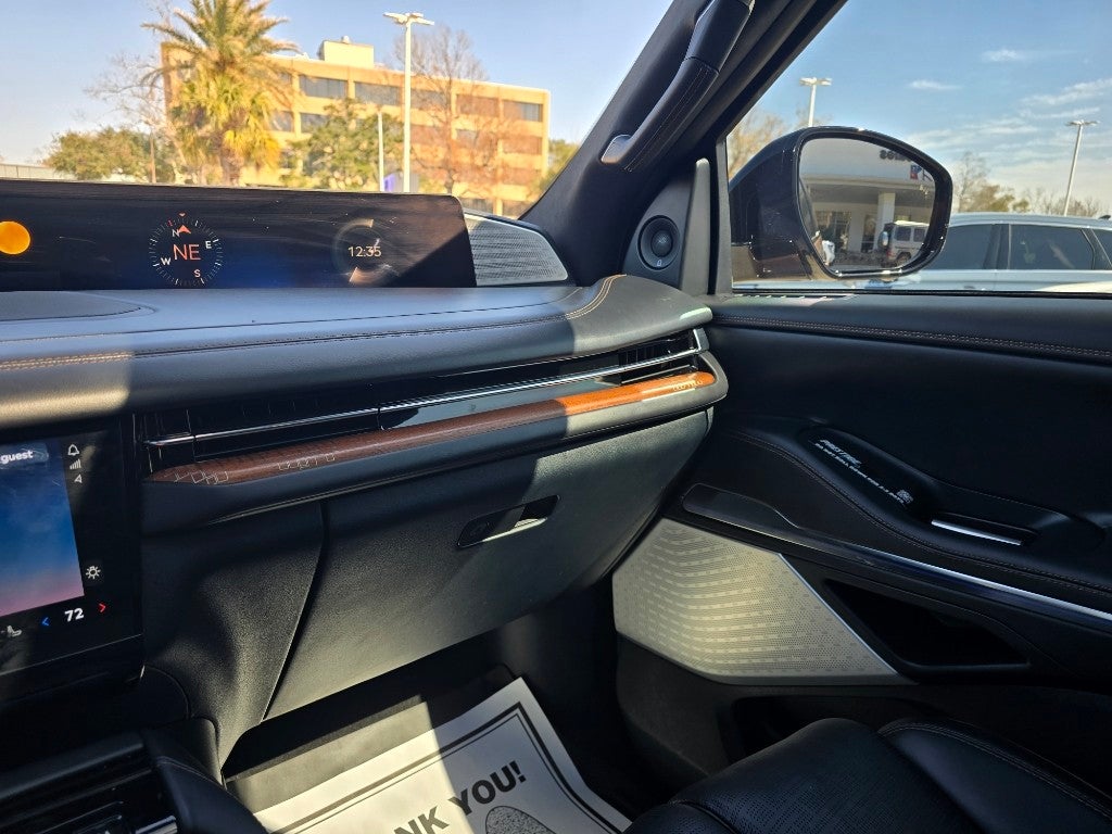 2025 Lincoln Navigator L Black Label