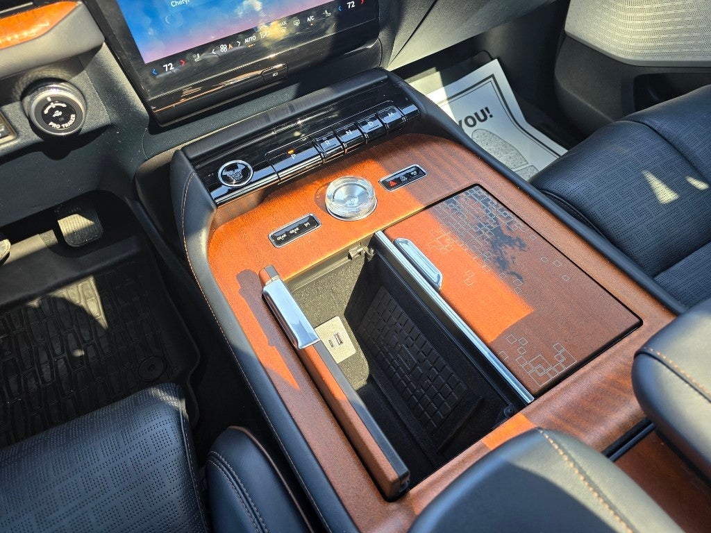 2025 Lincoln Navigator L Black Label