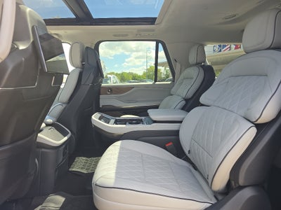 2025 Lincoln Navigator L Black Label