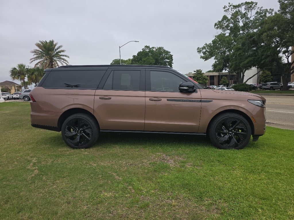 2025 Lincoln Navigator L Black Label