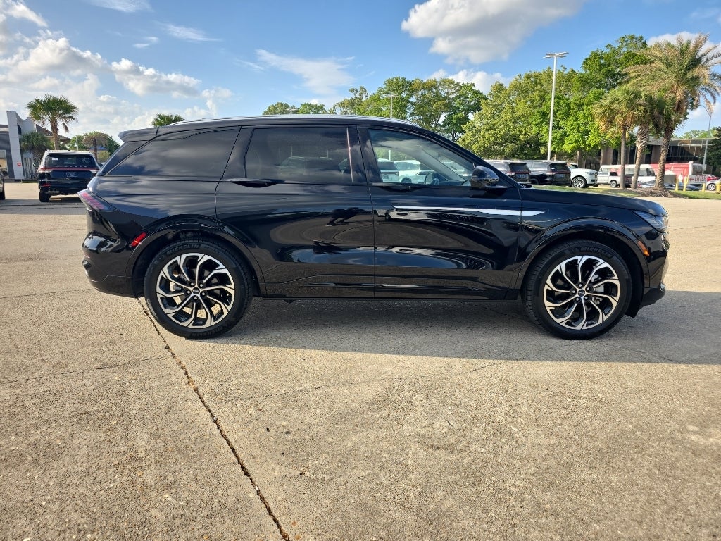 2025 Lincoln Nautilus Reserve