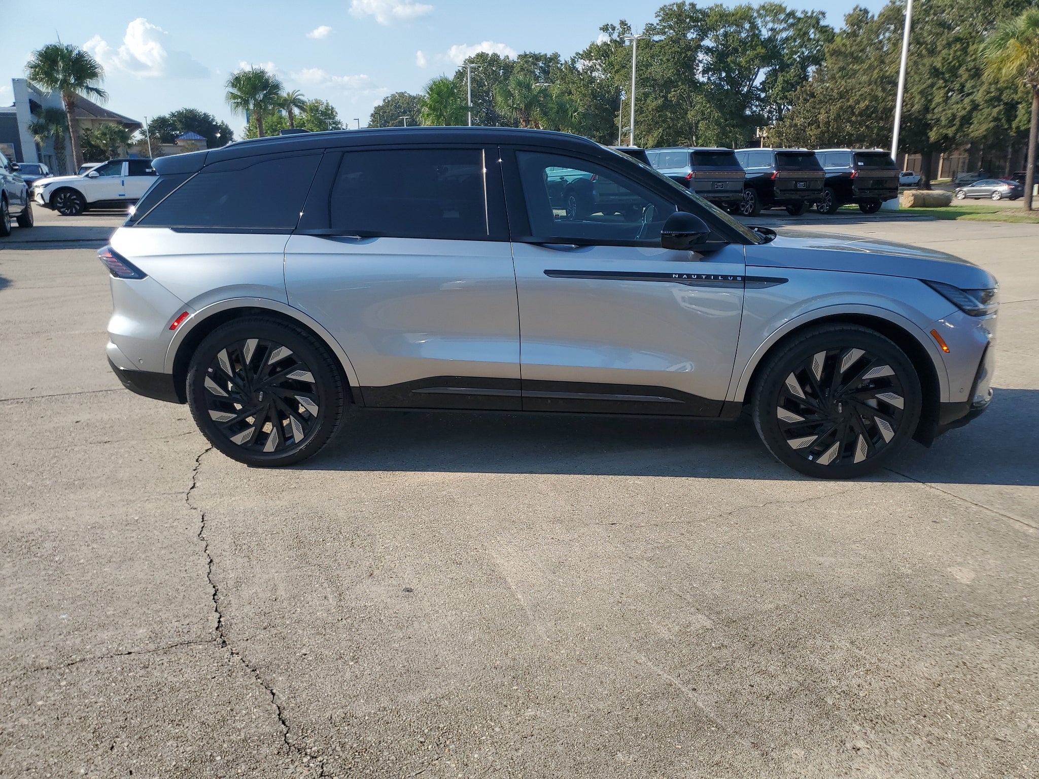 2024 Lincoln Nautilus Reserve