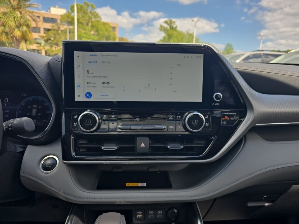 2025 Toyota Highlander Platinum