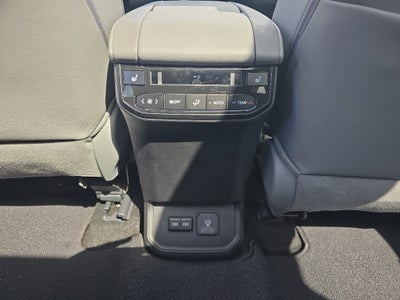 2025 Toyota Highlander Platinum