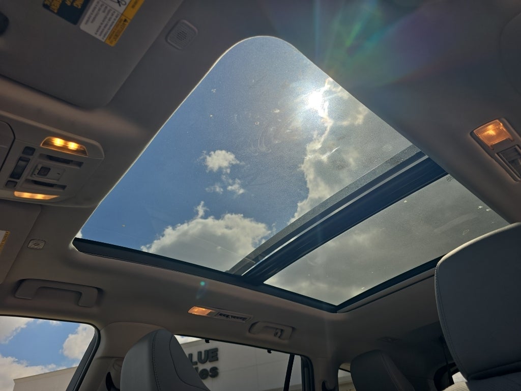 2025 Toyota Highlander Platinum