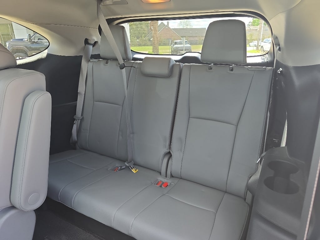 2025 Toyota Highlander Platinum