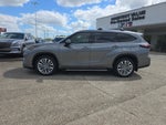 2025 Toyota Highlander Platinum