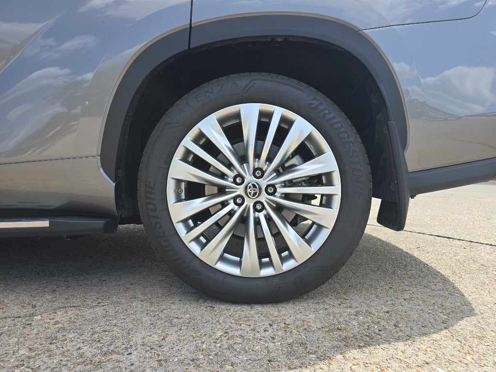 2025 Toyota Highlander Platinum