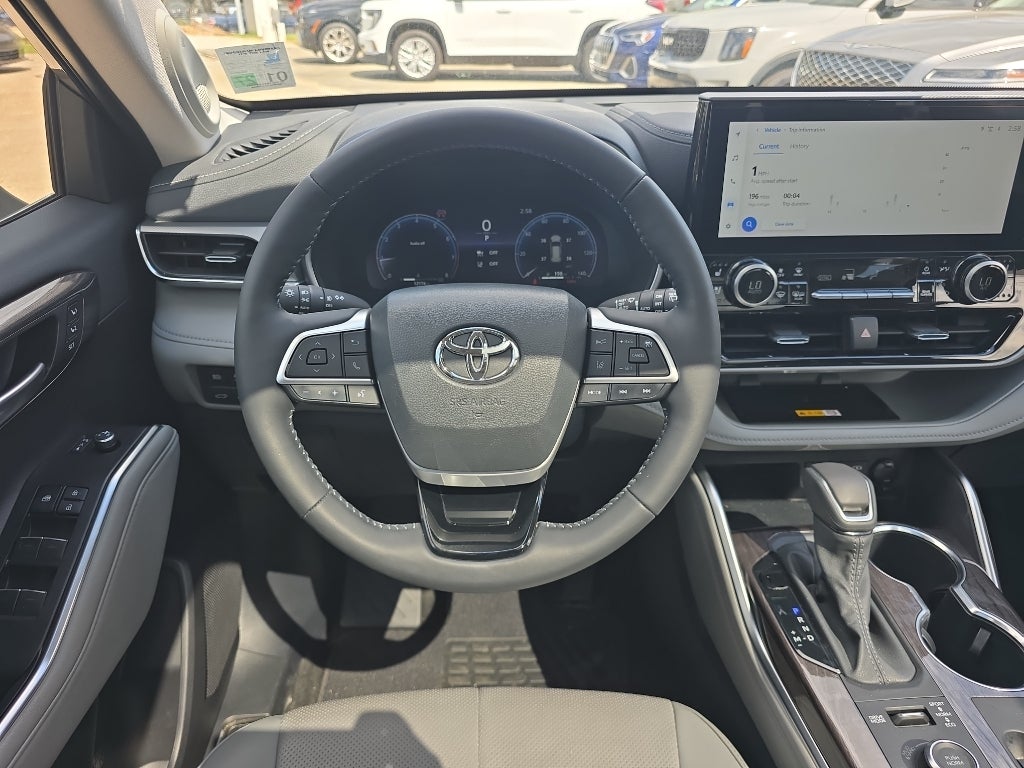 2025 Toyota Highlander Platinum
