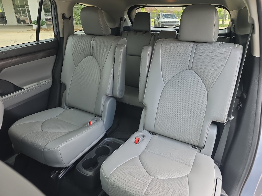 2022 Toyota Highlander Limited