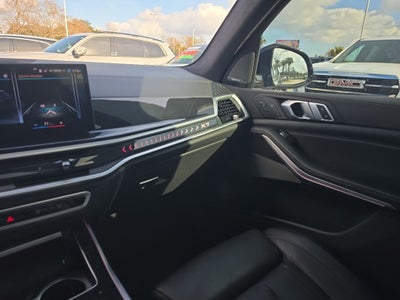 2023 BMW X7 xDrive40i M-Sport