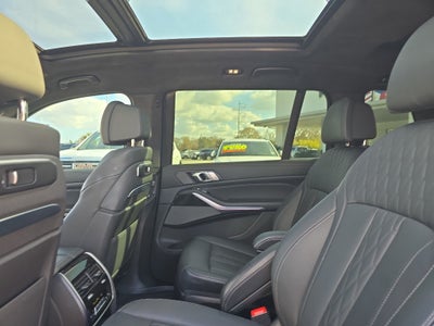 2023 BMW X7 xDrive40i M-Sport