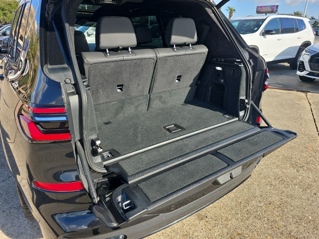 2023 BMW X7 xDrive40i M-Sport