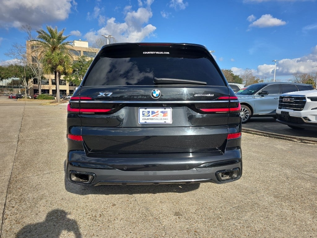 2023 BMW X7 xDrive40i M-Sport