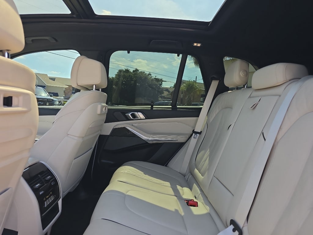 2023 BMW X5 M50i M-Sport
