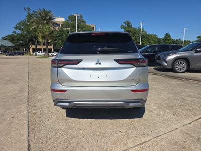 2025 Mitsubishi Outlander Base