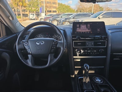 2024 INFINITI QX80 LUXE