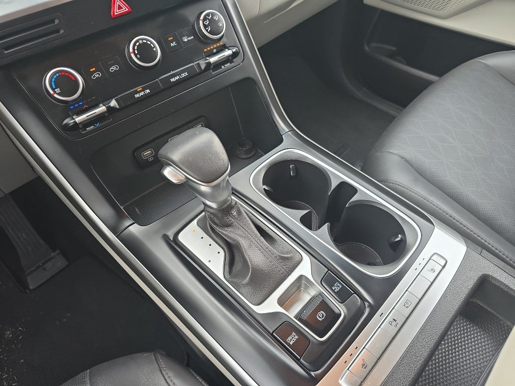 2023 Kia Carnival LX