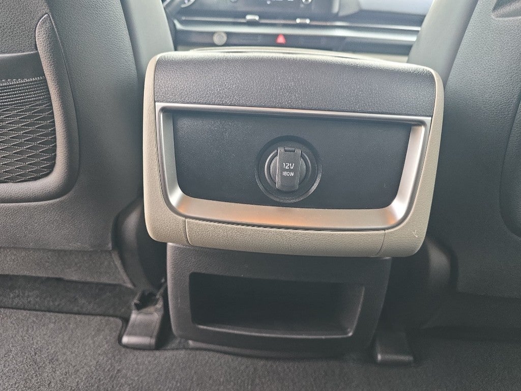 2023 Kia Carnival LX