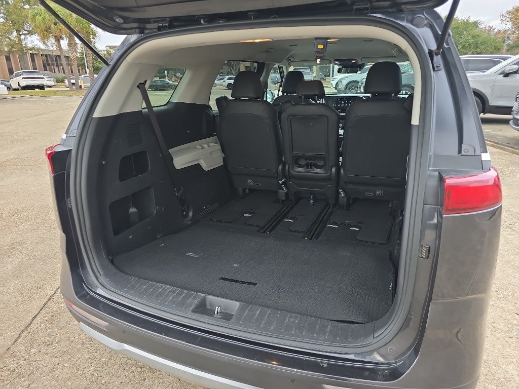 2023 Kia Carnival LX