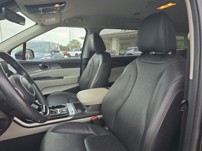 2023 Kia Carnival LX