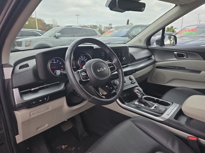 2023 Kia Carnival LX