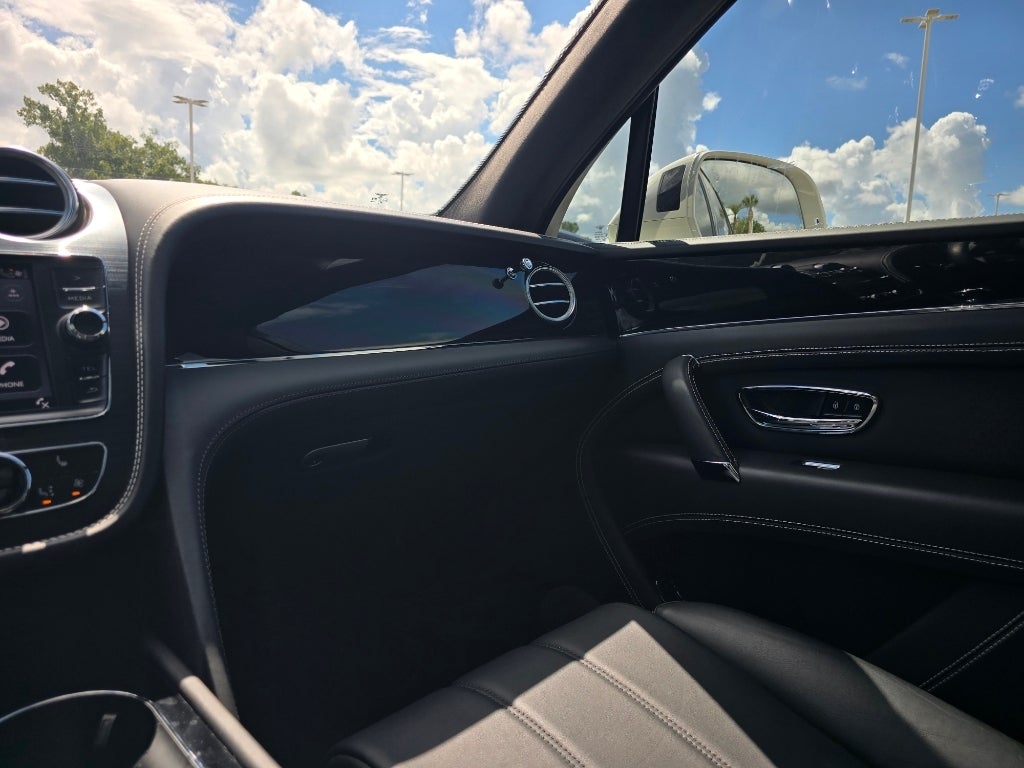 2019 Bentley Bentayga Carbon Fiber Package