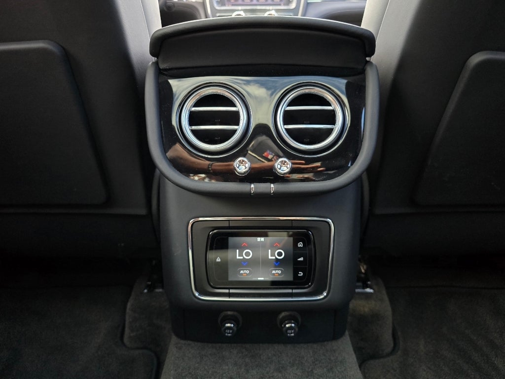 2019 Bentley Bentayga Carbon Fiber Package