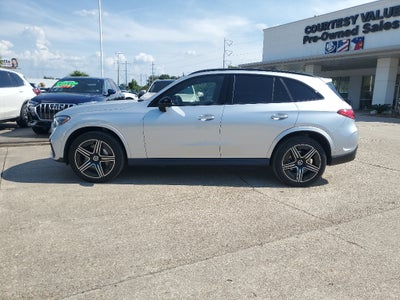 2025 Mercedes-Benz GLC 300