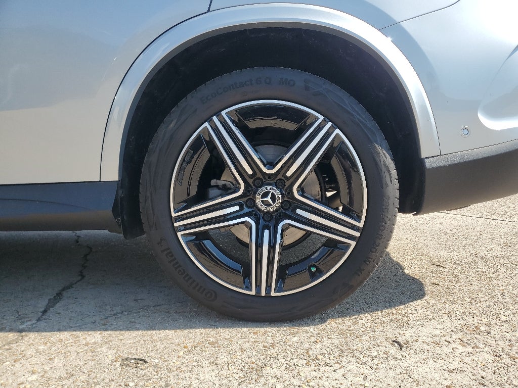 2025 Mercedes-Benz GLC 300