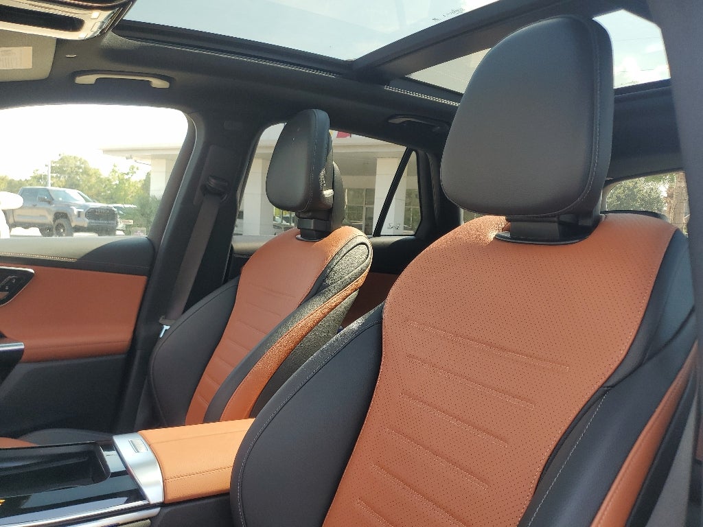 2025 Mercedes-Benz GLC 300