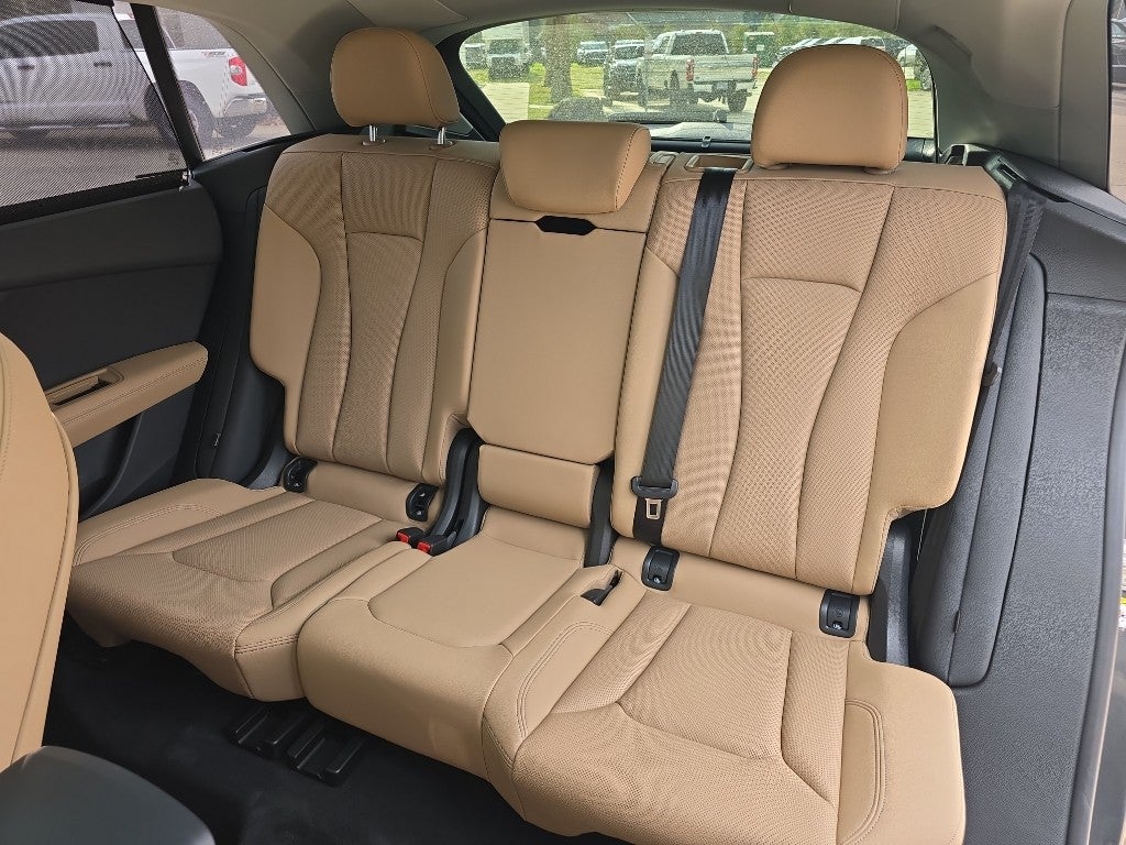 2025 Audi Q8 Premium Plus