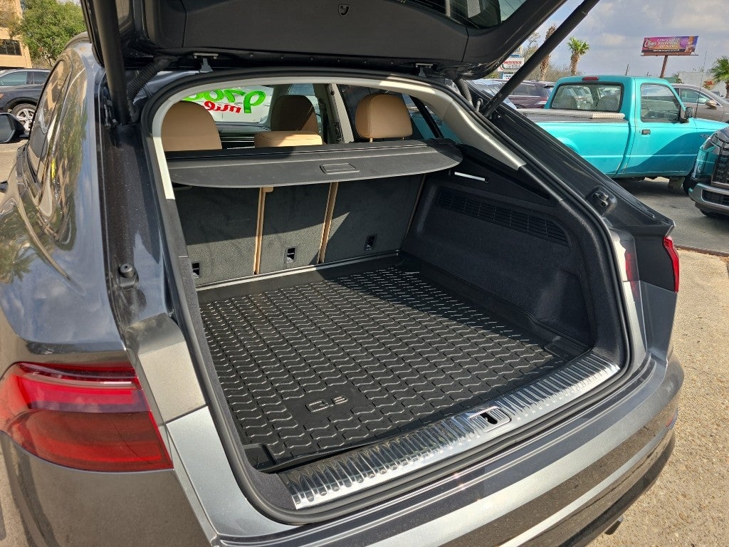 2025 Audi Q8 Premium Plus